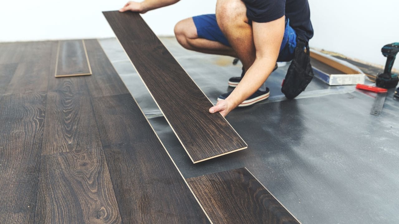 Como colocar o carpete de madeira