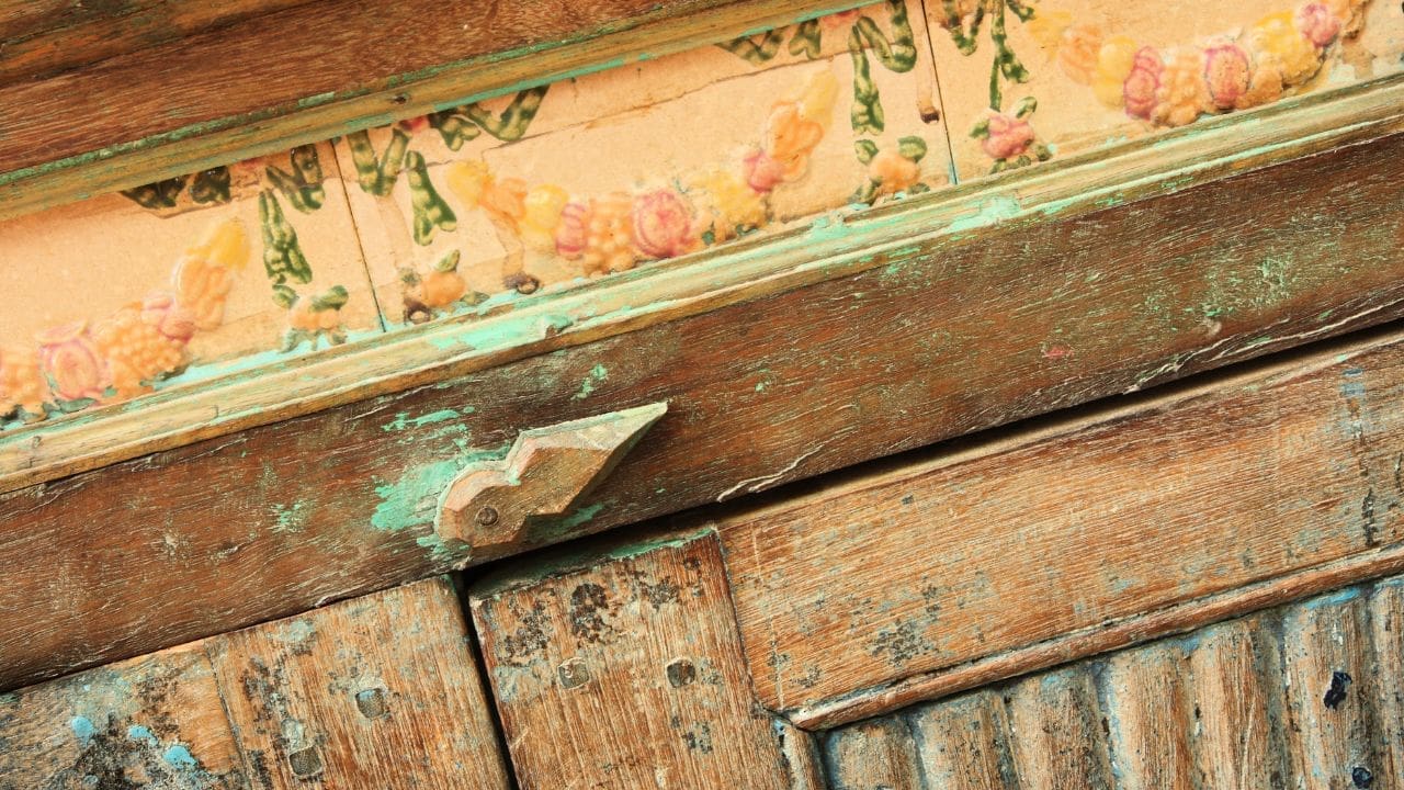 Como fazer pátina em madeira: faça você mesmo com este passo a passo