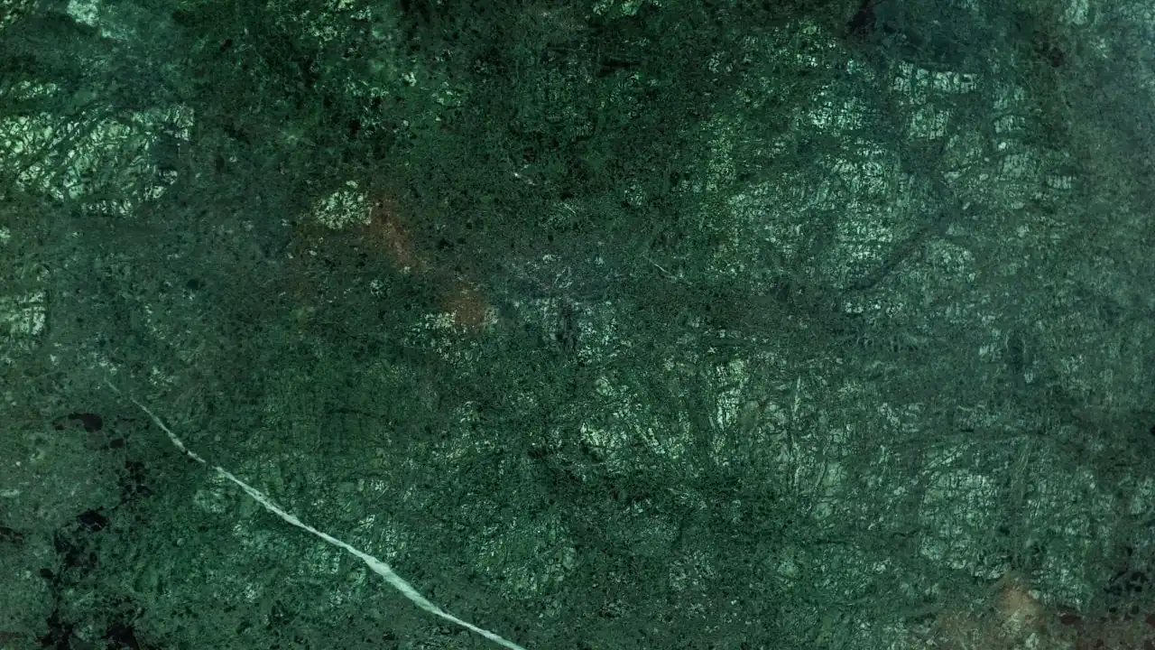 7. Mármore verde Alpi